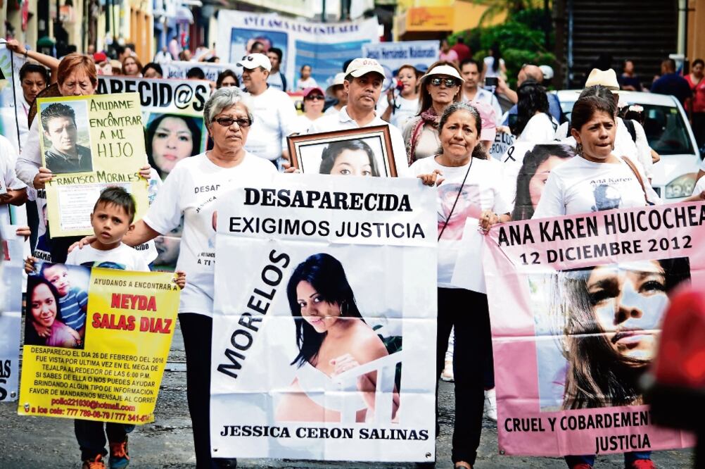 En Cuernavaca las madres exigieron a las autoridades la presentación con vida de sus hijos y la aprobación de la Ley de Desapariciones Forzadas (TONY RIVERA. EL UNIVERSAL)