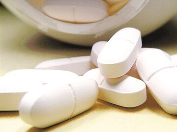 Científicos usan luz para acabar con las bacterias resistentes a antibióticos