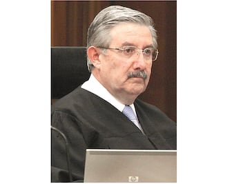 AMLO apuesta al caballo ganador