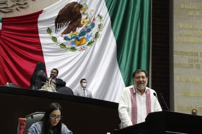 Monreal podría ser su candidato, le dice Fernández Noroña a la oposición