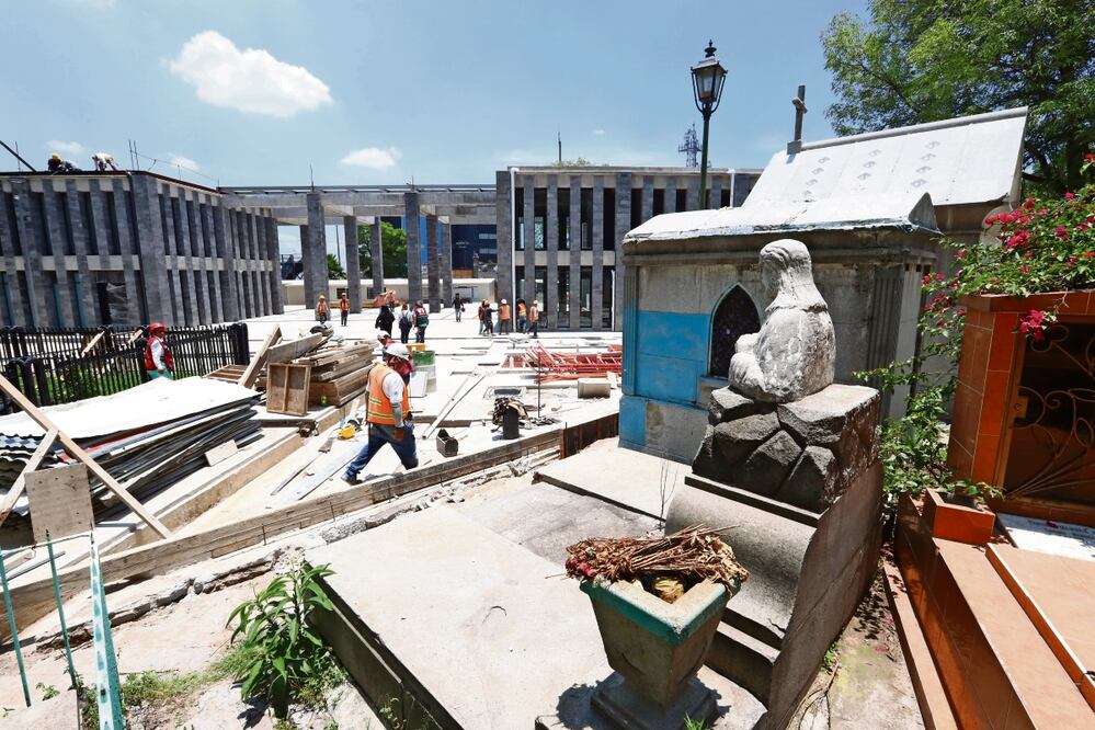 Con inversión de 180 millones de pesos, la rehabilitación del panteón forma parte del Complejo Cultural Bosque de Chapultepec; prevén concluya en diciembre o enero de 2024. Foto: Berenice Fregoso