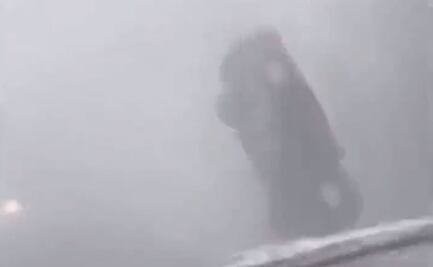 VIDEO: Tornado levanta un auto en Carolina del Sur tras paso de Idalia