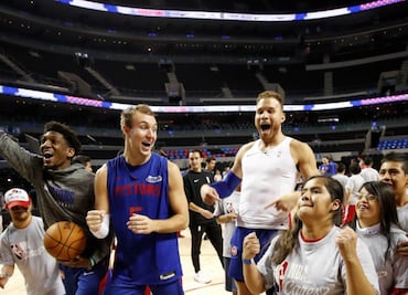 Detroit Pistons share NBA Cares clinic with Special Olympians in Mexico City
