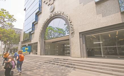 Por sospecha de Covid-19, FGR reprograma comparecencias de científicos del Conacyt 