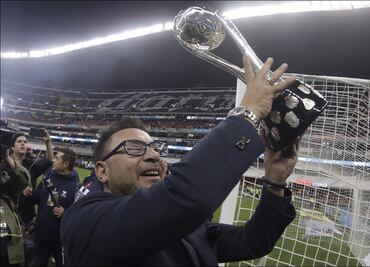 Antonio Mohamed, segundo DT que gana un título con tres equipos distintos