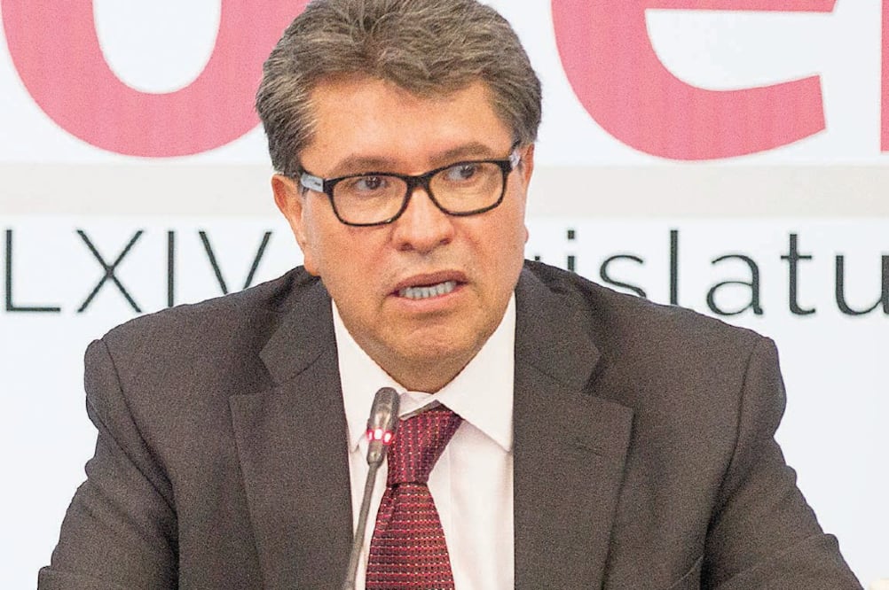 Principios. El coordinador de Morena en el Senado, Ricardo Monreal, dijo que respeta a la presidenta del partido. Foto: ARCHIVO EL UNIVERSAL