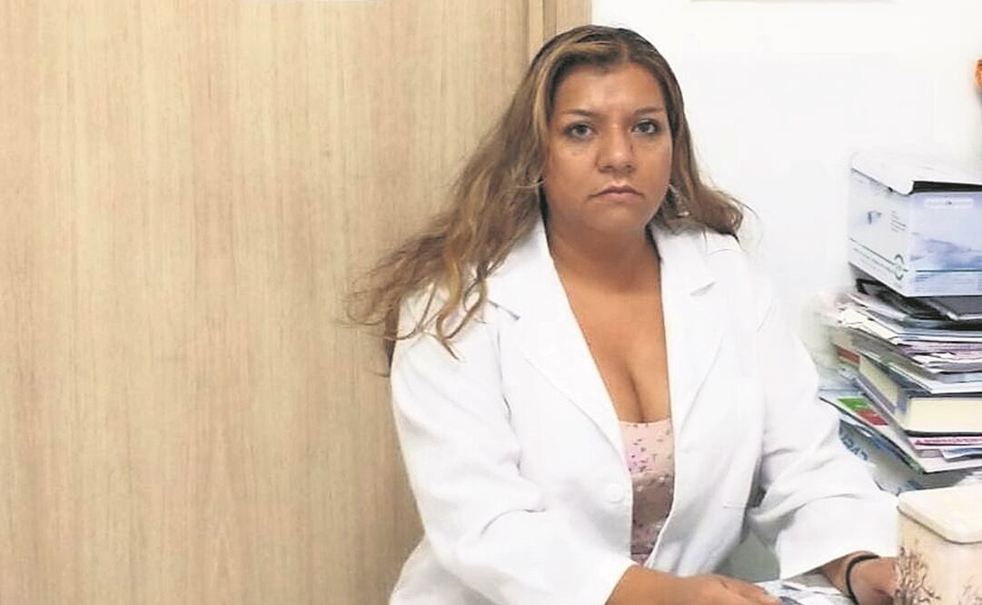 América fue contratada con la promesa de una plaza.