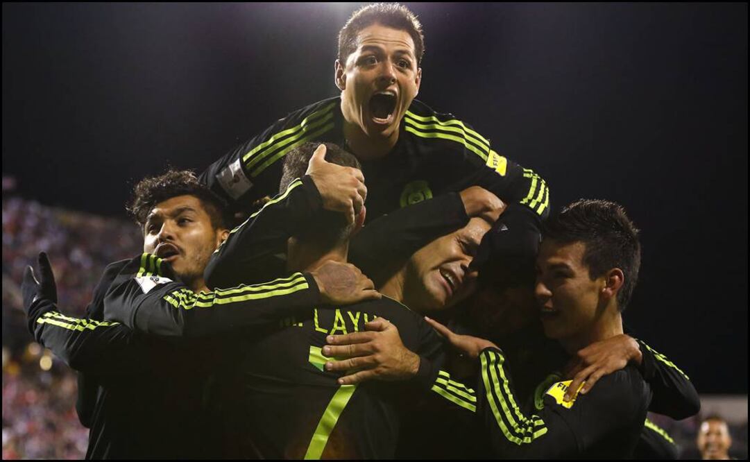 Festejo de México en el gol de la victoria. Foto: Reuters.