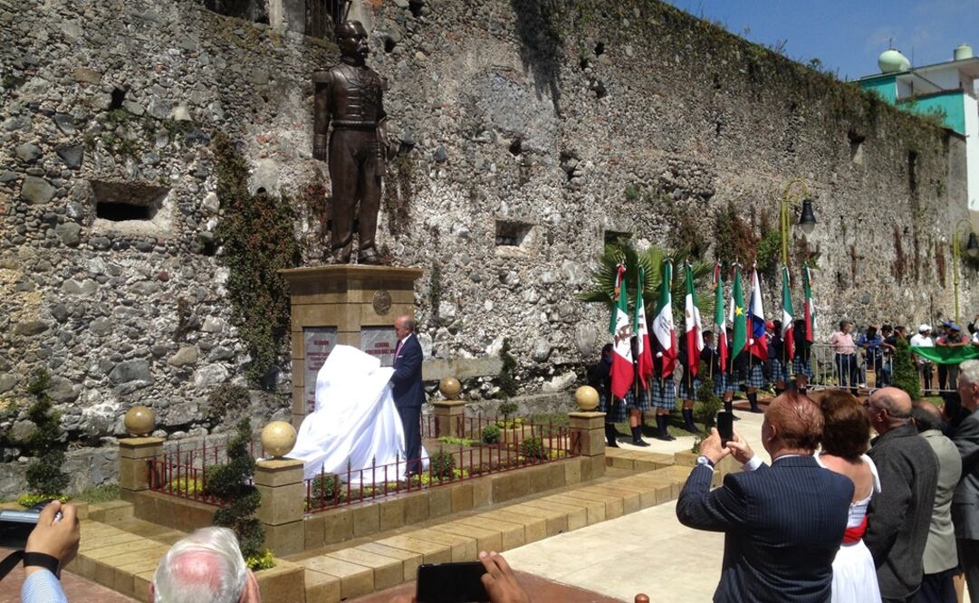 El presidente municipal priista, Igor Fidel Rojí López, informó que fueron los ediles de Morena quienes exigieron retirar la estatua de la Plaza Bicentenario. Foto: Archivo. El Universal. 