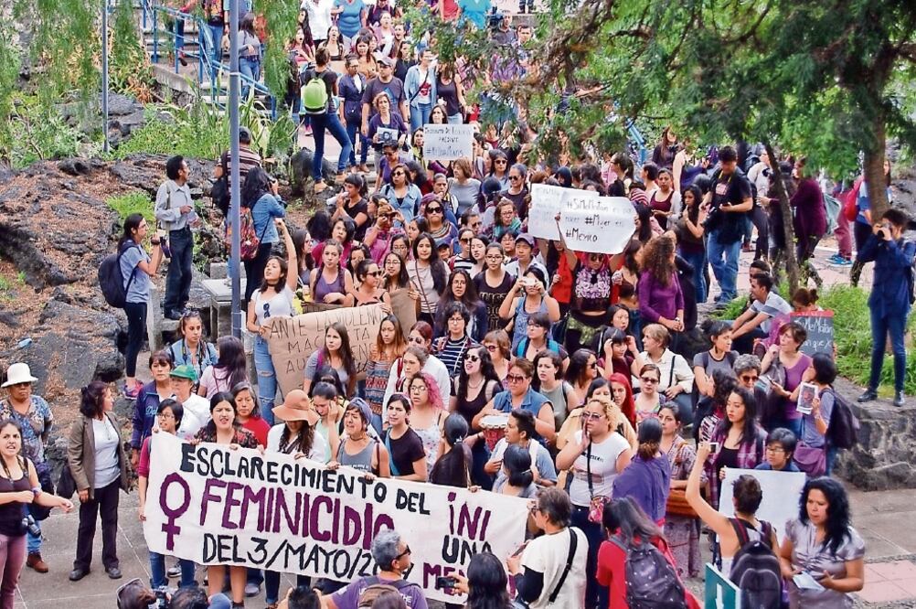 Este viernes miles de mujeres se manifestaron en CU para exigir que se esclarezca la muerte de Lesvy. (ARCHIVO EL UNIVERSAL)