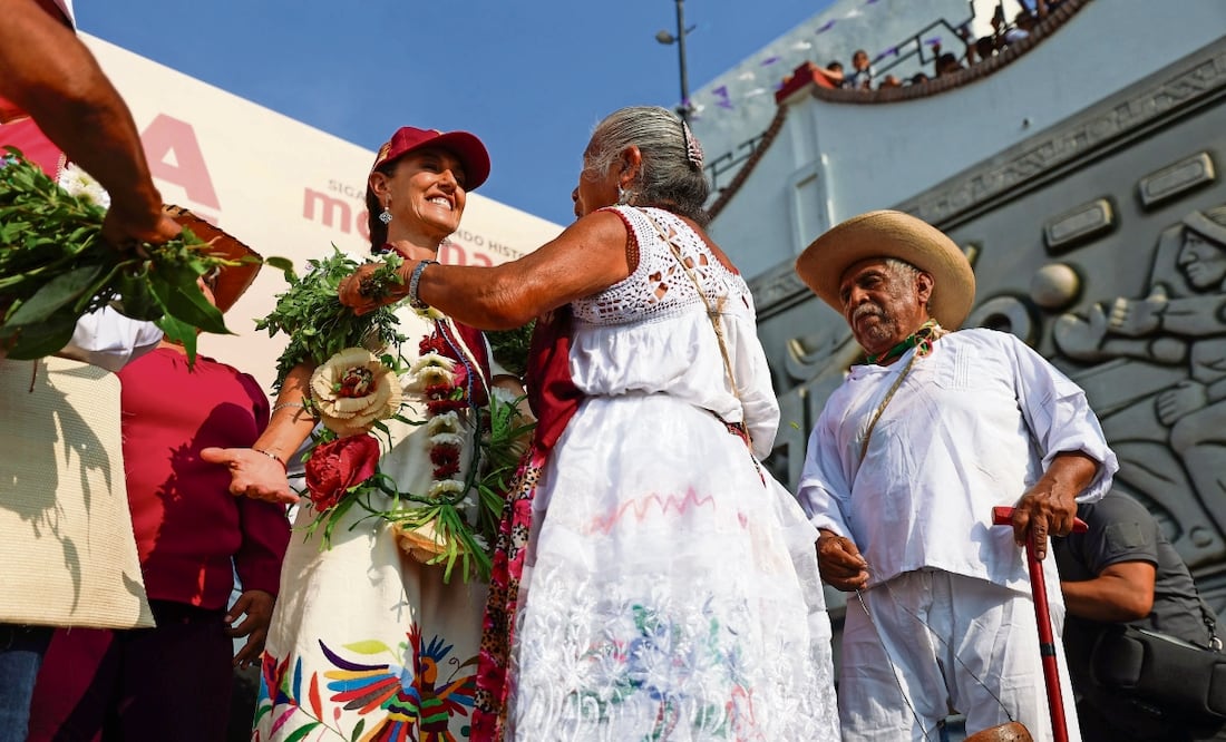 En Veracruz, la aspirante oficialista presentó el Eje Temático de Gobierno: Derechos Sociales, Bienestar y Reducción de la Desigualdad, con el que busca que más gente salga de la pobreza. Foto: Diego Simón Sánchez | El Universal