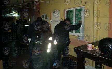 Detienen a dos en cateo a "narcotiendita" en la Miguel Hidalgo