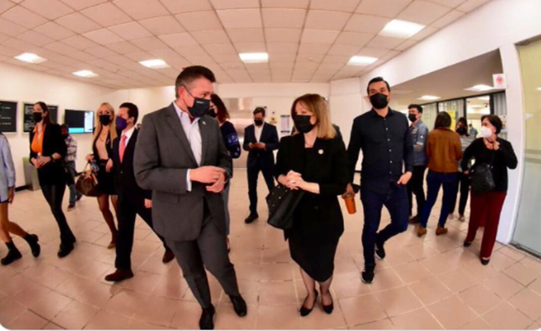 Acompañada por legisladores de Movimiento Ciudadano, la diplomática solicitó el respaldo de los diputados para impulsar acciones como la suspensión de herramientas de propaganda como los medios Russia Today y Sputnik. Foto: @AlvarezMaynez