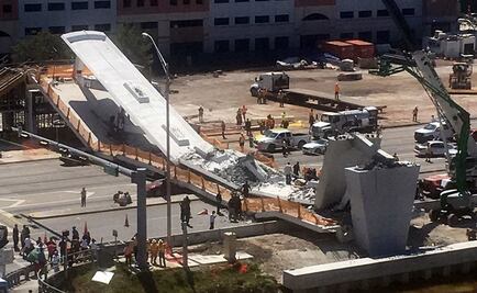 Video. Cae puente peatonal en Florida; reportan "varias víctimas"