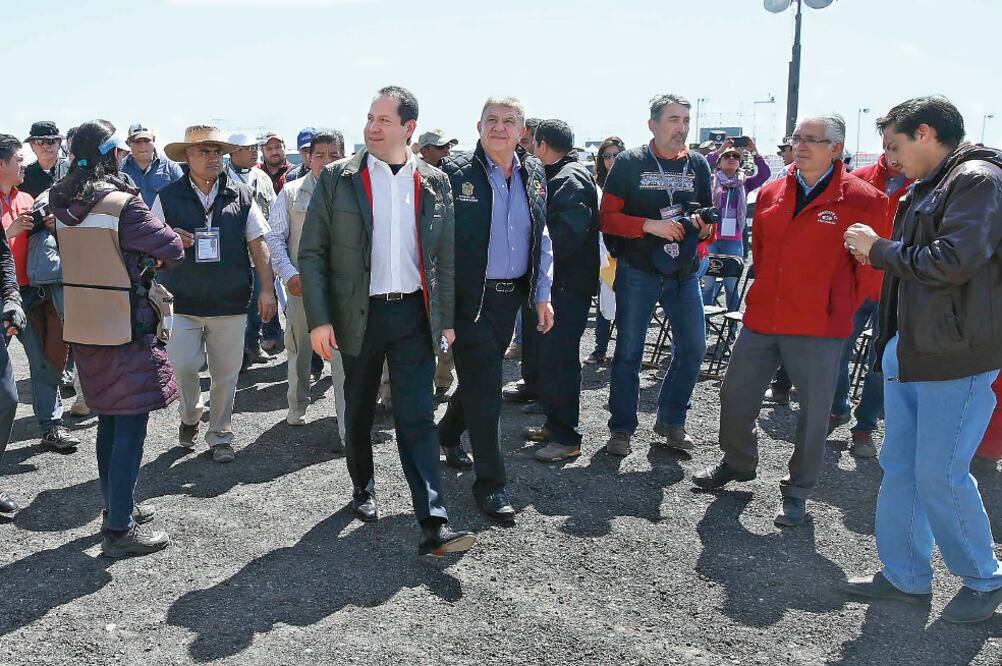 Eruviel Ávila, gobernador del Estado de México, y Rosario Robles, titular de la Sedatu, participan en la Reunión Regional América Latina y el Caribe rumbo a la Conferencia Hábitat de la ONU, en Toluca (ESPECIAL)