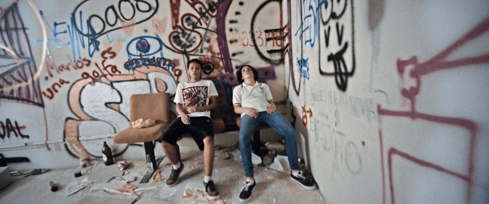 Dos jóvenes planean un tiroteo en su escuela. Foto: Benuca / Cinetc