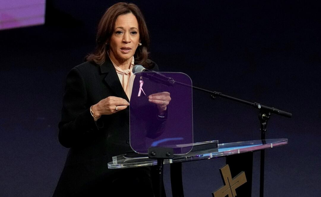 La vicepresidenta candidata a la presidencia demócrata, Kamala Harris, habla en un servicio religioso en la Iglesia Bautista New Birth en Stonecrest, Georgia, el domingo 20 de octubre de 2024. Foto: AP