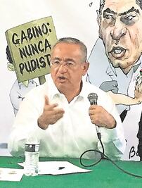 Salen “chispas” en coloquio de periodistas en Oaxaca