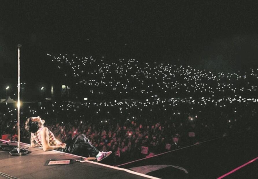 Vuelve la energía del show en vivo