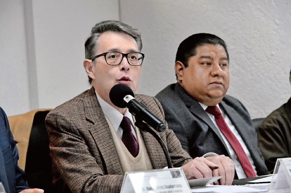 El diputado José Alfonso Suárez del Real llamó a los 16 jefes delegacionales a respetar y hacer respetar la libertad de reunión en la Ciudad de México (ARCHIVO EL UNIVERSAL)