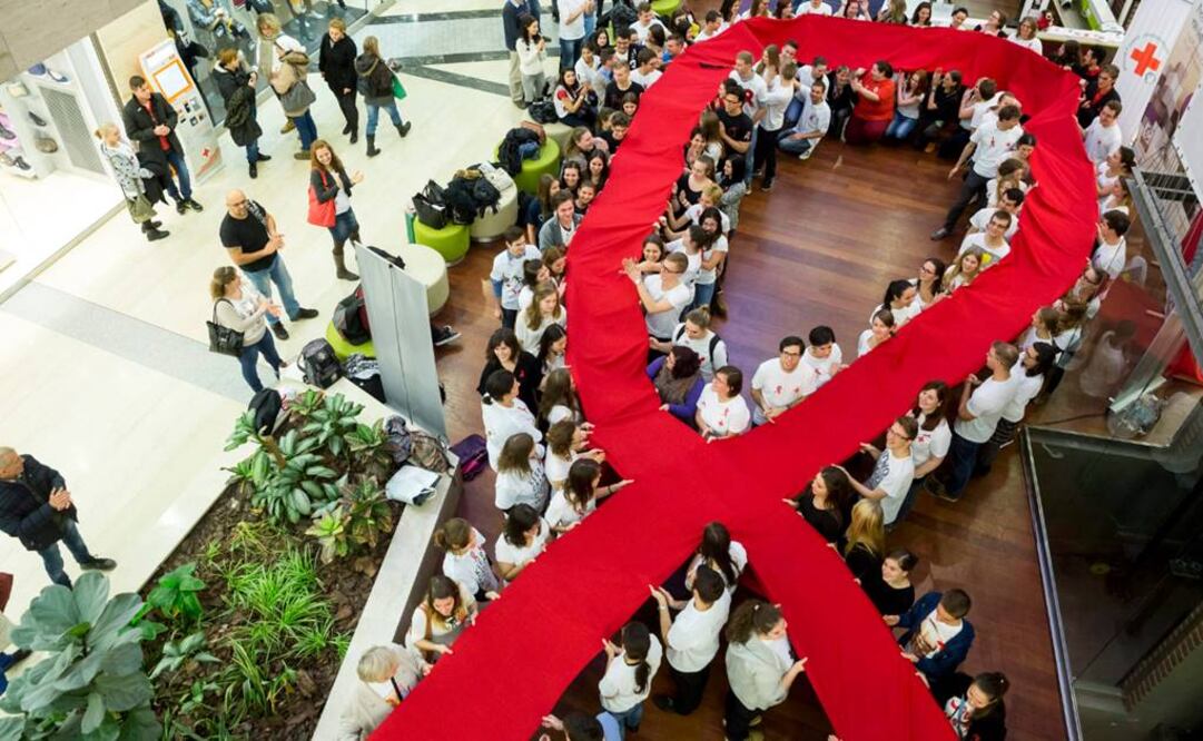 ONU considera necesario dar acceso a tratamiento a los 37 millones de personas que viven con la enfermedad en el mundo. Foto: EFE