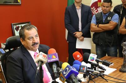 Investigan asesinato de canadiense en centro comercial de Jalisco