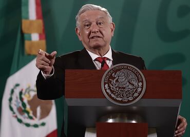 AMLO entrega estímulos a deportistas que participaron en Tokio 2020