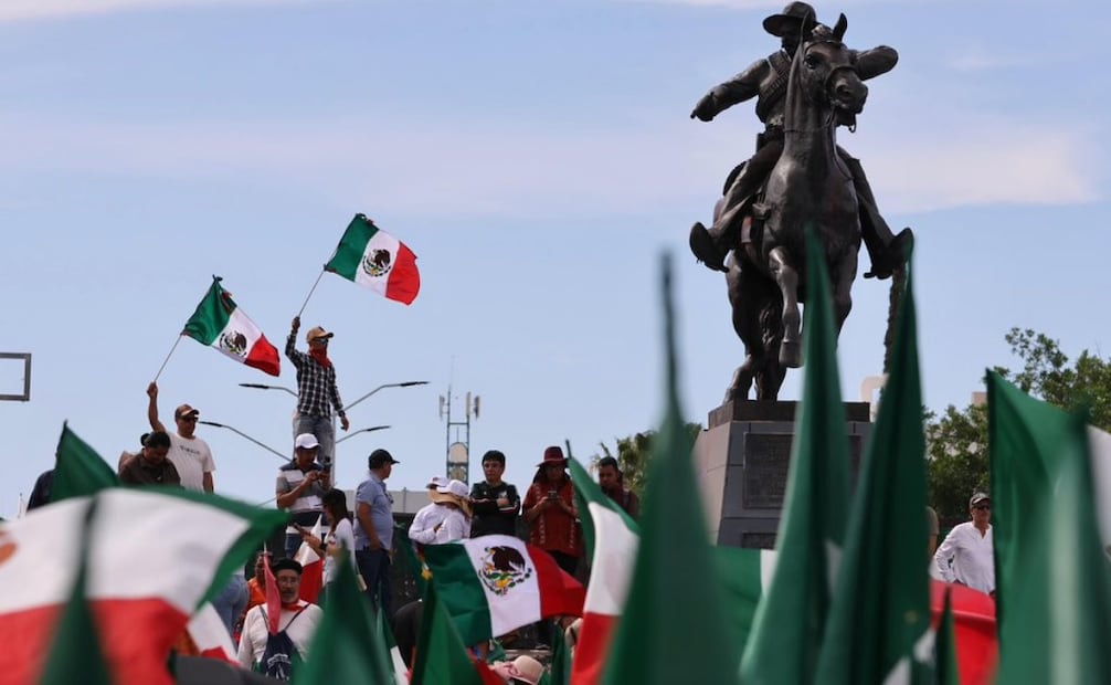 Aspectos de la marcha de Morena en Chihuahua. Foto: X @A_MontielR