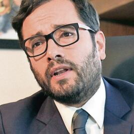 Romo ya coquetea con la reelección