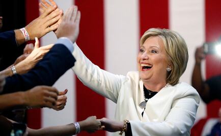 Se impone Clinton en supermartes