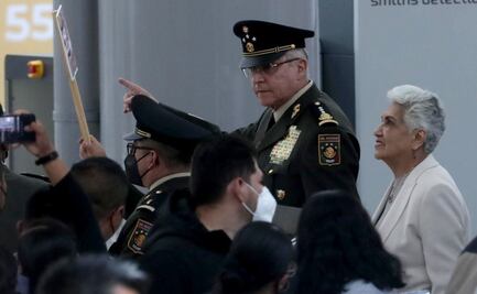 Reaparece Cienfuegos como invitado en AIFA