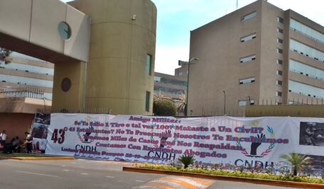 Protestan frente a la Sedena para exigir justicia