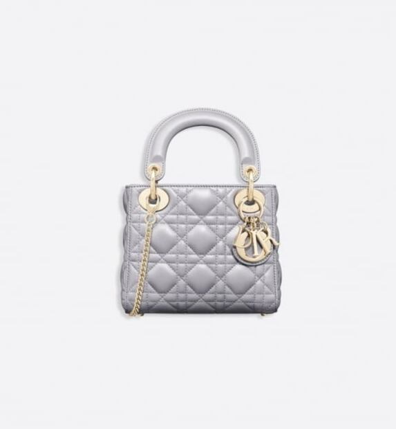 Esto cuesta la bolsa Lady Dior de Belinda que presumió en los Emiratos Árabes