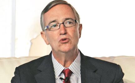 Salinas Pliego defiende el outsourcing