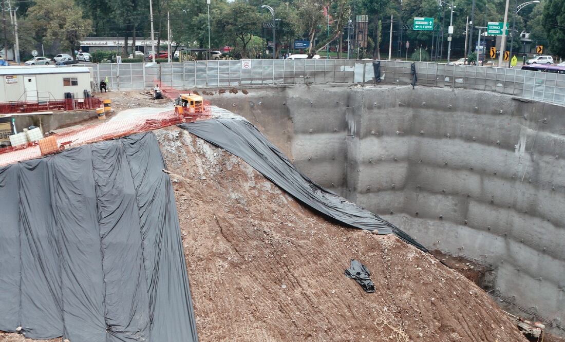 La construcción del complejo Be Grand, frente a la antigua entrada a la UNAM, en avenida Universidad, fue rechazada por vecinos y académicos. (ARIEL OJEDA. EL UNIVERSAL)