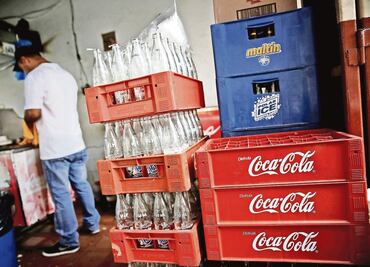 Coca-Cola, Pepsi, Corona y otras empresas suspenden reparto de productos por violencia en Acapulco; sus empleados fueron baleados