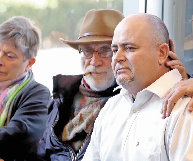 Javier Sicilia y Julián LeBarón serán parte de la Caminata por la Paz que inicia hoy; partirán de Cuernavaca y buscan llegar el domingo a la Ciudad de México. ARCHIVO EL UNIVERSAL