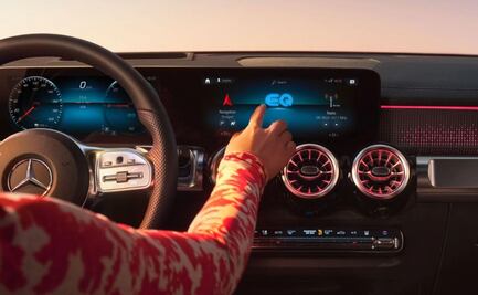 Mercedes-Benz cobra suscripción por acelerar más rápido