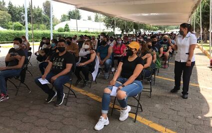 Gran afluencia se registró en el segundo día de vacunación contra Covid en Naucalpan