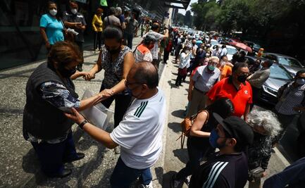 Esperaron más de 2 horas por vacuna en el Pepsi Center