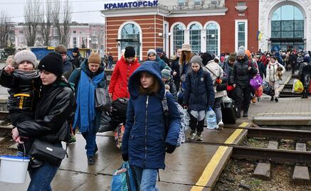 A 7 días de la invasión rusa, casi 900 mil personas han abandonado Ucrania