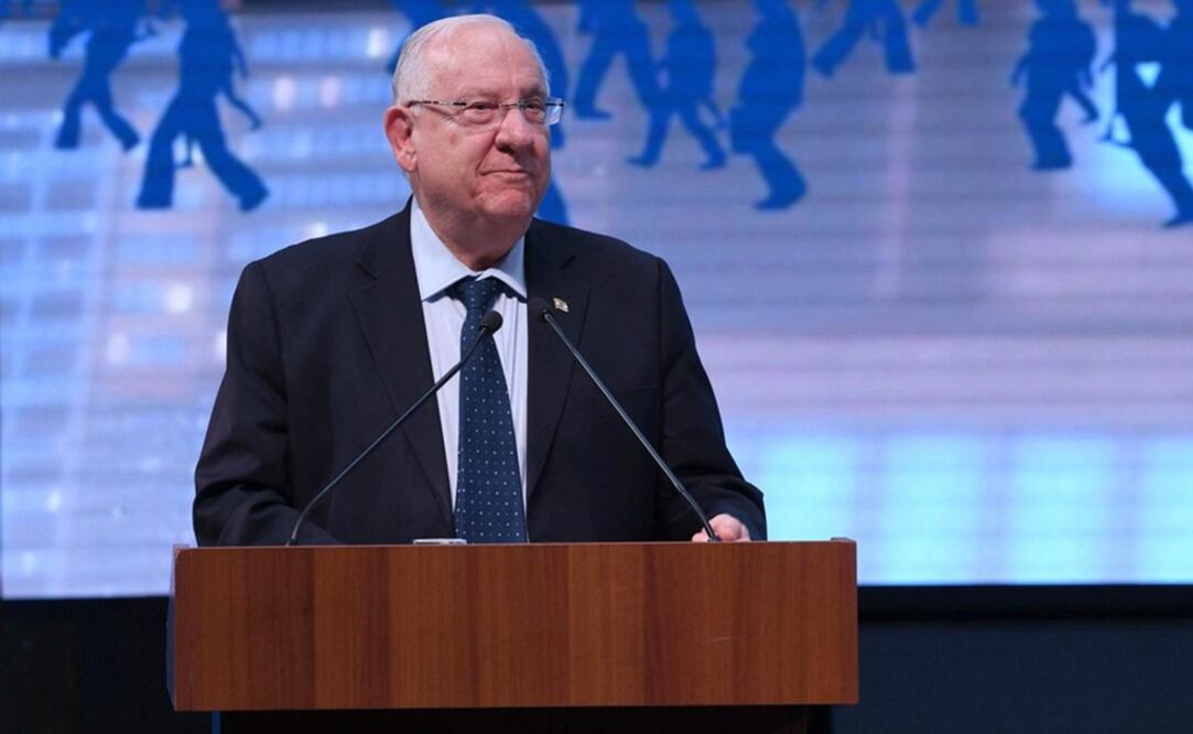 "Estamos siguiendo las noticias con preocupación y he dado instrucciones al Ministerio de Asuntos de la Diáspora para que se prepare a ayudar a la comunidad de todas las formas posibles", dijo Reuvén Rivlin. (Foto: Twitter Reuven Rivlin)