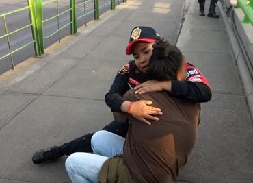 Policía evita que mujer se lance desde puente peatonal en la GAM