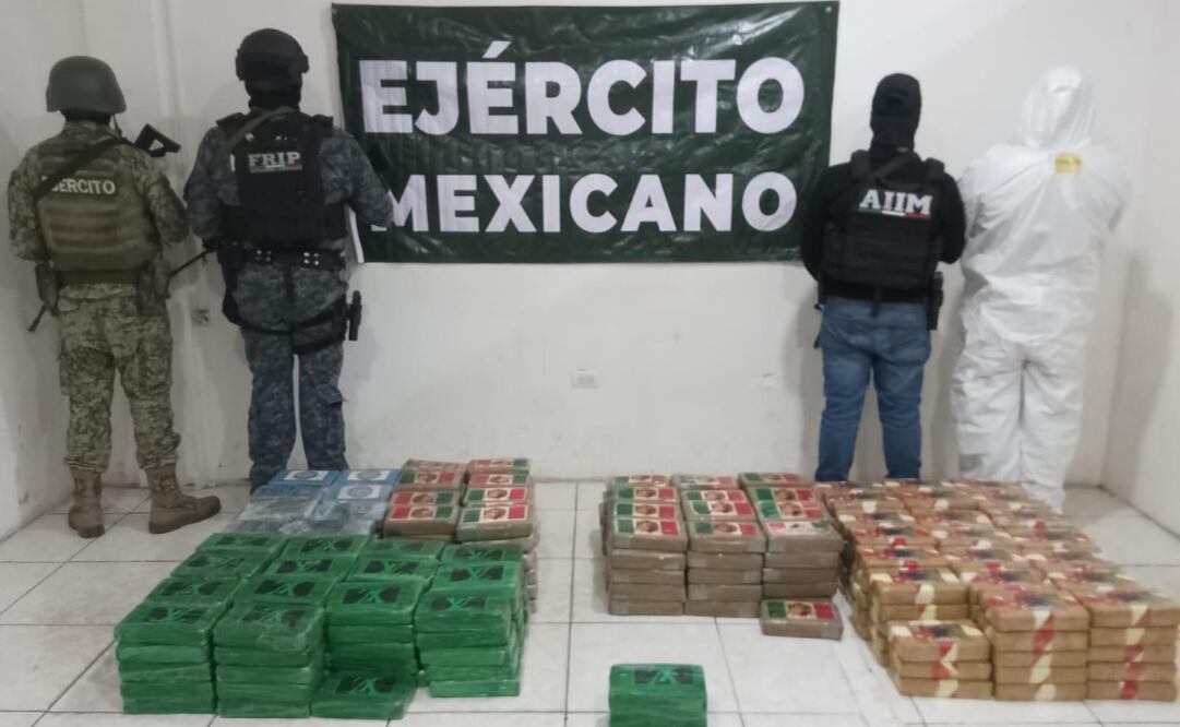 Fuerzas federales y estatales de Chiapas aseguraron paquetes al parecer de cocaína. Foto: Cortesía FGE Chiapas