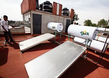 GDF entrega vivienda sustentable en Iztacalco