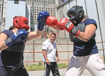 Reclusas. Buscan la reinserción social a punta de golpes