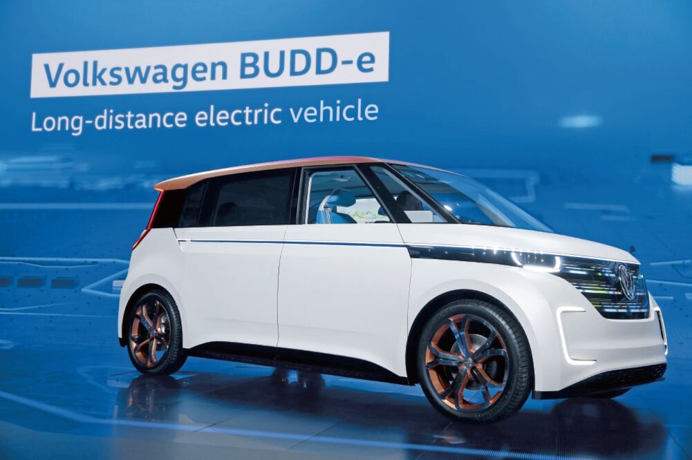 Budd-e es el automóvil de Volkswagen que se maneja solo y será fabricado de manera masiva en 2018 (ARCHIVO EL UNIVERSAL)