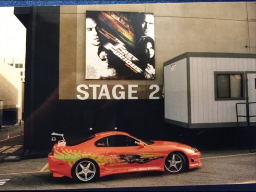 Hombre cubrió su auto con su cuerpo para protegerlo ante una granizada