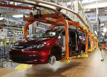 Empleado de FCA fallece por coronavirus, paran planta por precaución