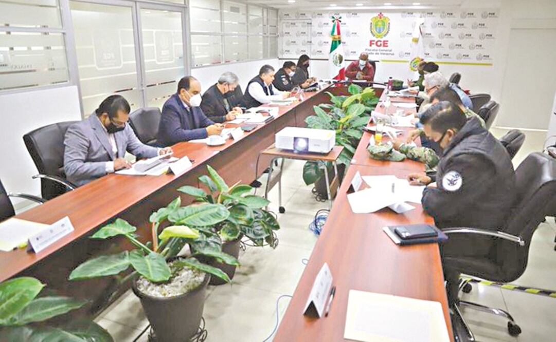 El gobernador Cuitláhuac García se comprometió a castigar a los responsables del multihomicidio. Foto: ESPECIAL